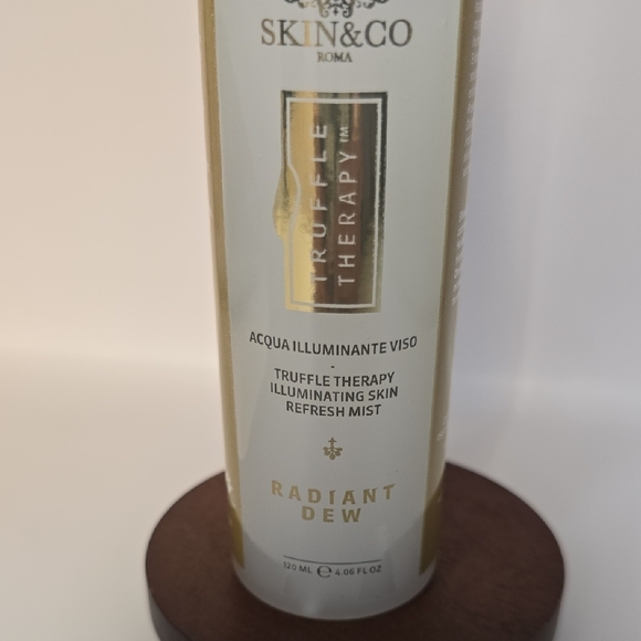 SKIN&CO Truffle Therapy Radiant Dew Mist - Picture 2 of 7